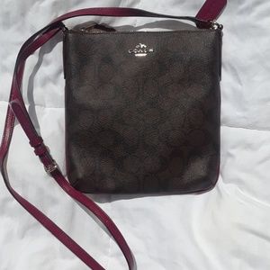 Coach crossbody signature purse NWT